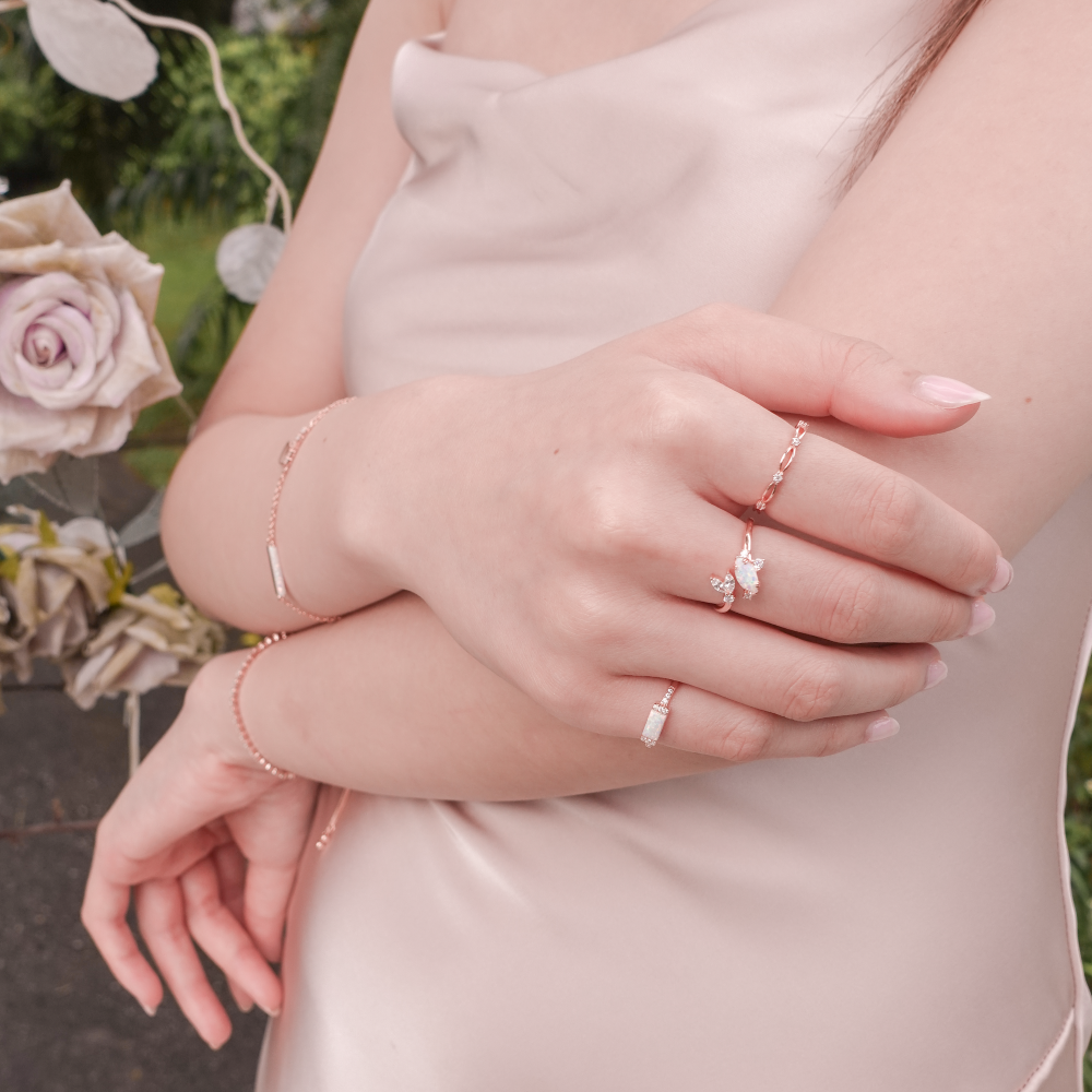Difference Between Engagement Rings and Wedding Bands – Dear Diary